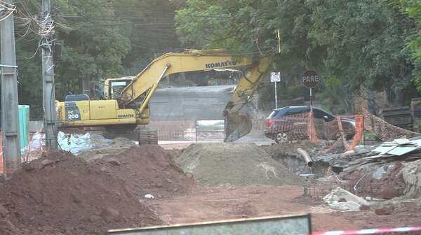 Tras denuncia, aparecen obreros de la Municipalidad de Asunción en Santo Domingo - Nacionales - ABC Color