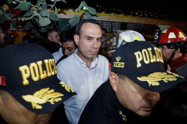 Asoma nueva crisis política en Perú  - Mundo - ABC Color