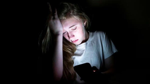 Más del 56 % de los adolescentes sufre de ansiedad si no responde los mensajes en redes