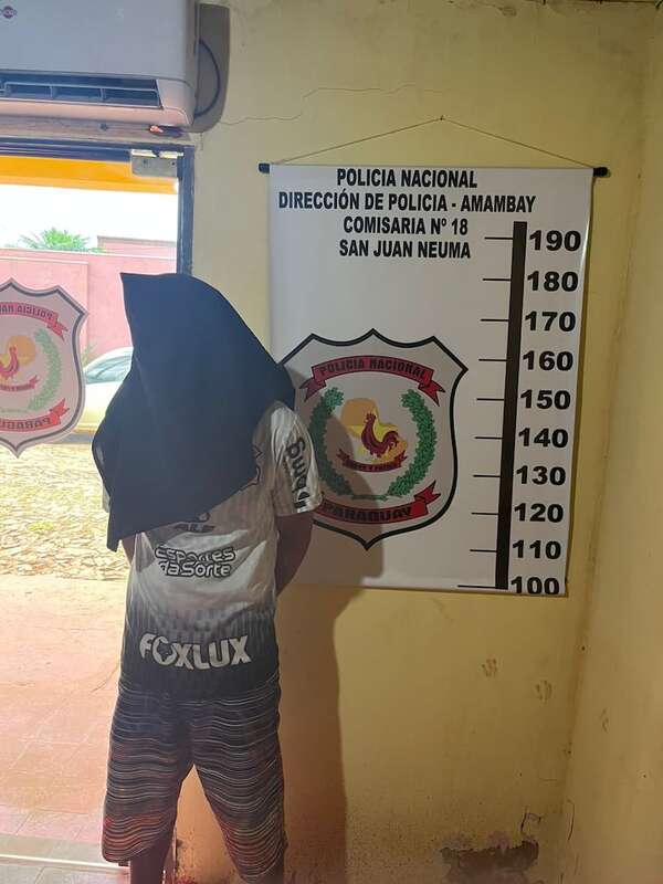 Detienen a un sujeto que apretó con cuchillo a la víctima para robarle su motocicleta en Pedro Juan Caballero - Policiales - ABC Color