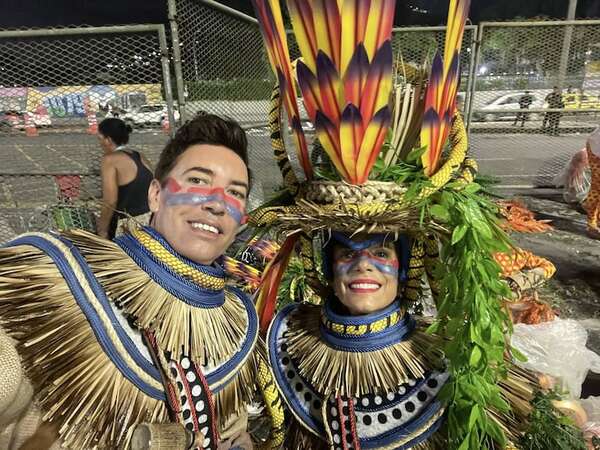 Nora Ruoti y su novio bailaron samba y desfilaron en el Marqués de Sapucai - Gente - ABC Color