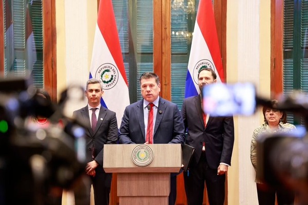 Giménez asume como jefe del Gabinete Civil con respaldo de Peña y Alliana - ADN Digital