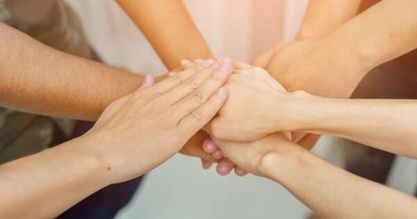 La Nación / Grupos de Familia Nar-Anon celebran 24 años de servicio en el país