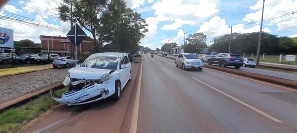 Cuádruple choque de vehículos en la Ruta PY 06 dejó importantes daños materiales