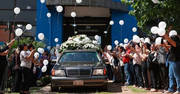 Diario HOY | Docentes y alumnos brindan emotiva despedida a Félix Kanazawa en la UNA