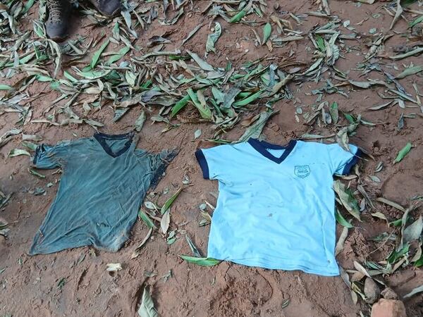 Video: hallan la remera que Tobías vestía el día en que lo arrastró el raudal - Nacionales - ABC Color