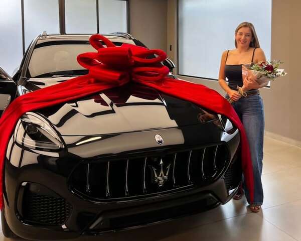 Contraloría investigará a exministro de la Juventud tras lujoso regalo a su esposa - Política - ABC Color