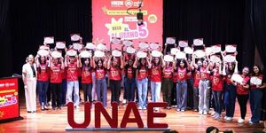 UNAE ENTREGA MÁS DE 40 BECAS DEL PROGRAMA DE EXCELENCIA ACADÉMICA