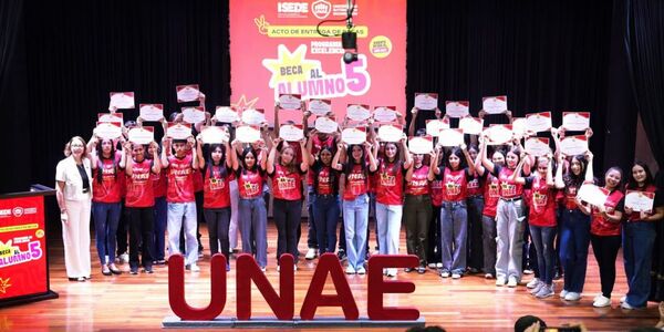 UNAE ENTREGA MÁS DE 40 BECAS DEL PROGRAMA DE EXCELENCIA ACADÉMICA