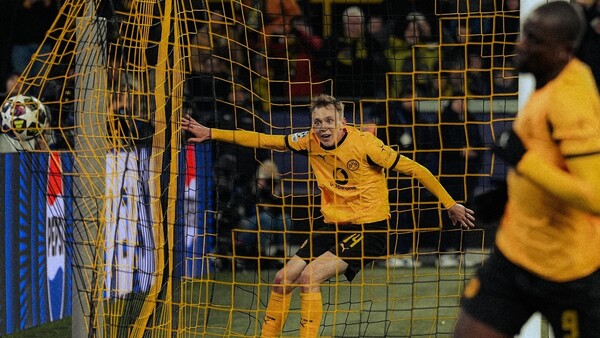 Guirassy acerca al Dortmund a octavos