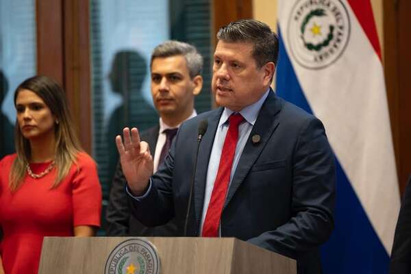 AUDIO: El próximo lunes se confirmaría quien reemplazará a Javier Giménez en el MIC - Periodísticamente - ABC Color