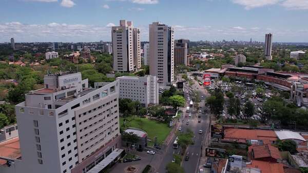 Habría intentado una “selfie” antes de caer desde la terraza de un hotel - Policiales - ABC Color