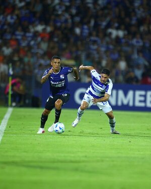 2 de Mayo empató ante Cristal y tendrá que ir a buscar la clasificación en Perú