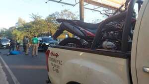 Peatón muere tras ser embestido por motociclista frente a la UNA - Policiales - ABC Color