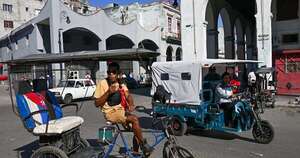 La Nación / Cuba encara la crisis de combustible con triciclos eléctricos y bicitaxis