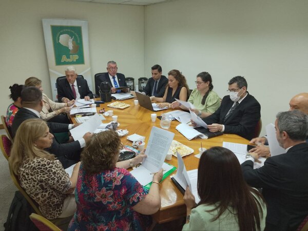 Caja Fiscal: Gremios judiciales inician medida de fuerza para defender derechos adquiridos - Judiciales.net