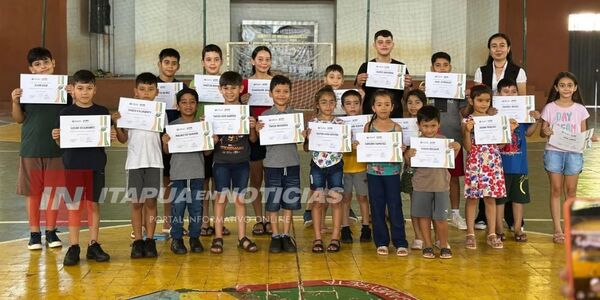 CIERRE DE LAS CLASES DE AJEDREZ EN CAMBYRETÁ