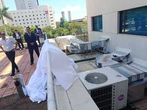 Popular / Cayó de un edificio al intentar sacarse una selfie