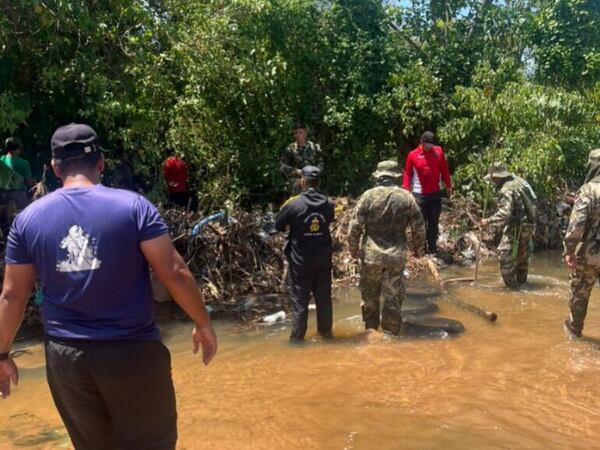 Reacción del papá de Tobías ante hallazgo de un cuerpo en zona de búsqueda - Nacionales - ABC Color