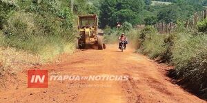 NUEVA ALBORADA EJECUTA ARREGLOS DE CAMINOS EN PUERTO PARAÍSO