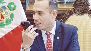 Presidente interino de Perú fue rajado por el Congreso