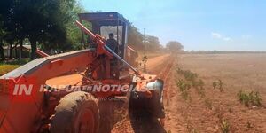 MANTENIMIENTO DE CAMINOS VECINALES AVANZA EN SIETE MUNICIPIOS DE ITAPÚA