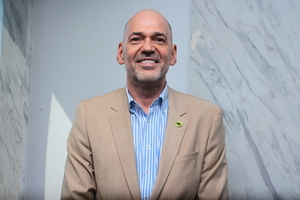 Walter Hermosa: “Ni siquiera el río podemos cruzar” sin la adopción plena de las NIIF