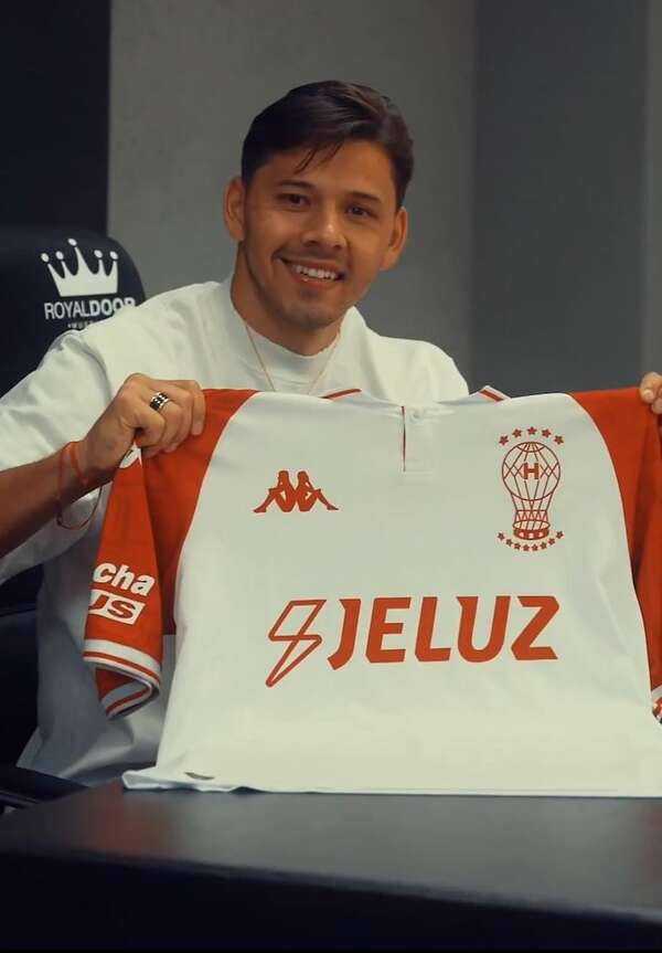 Óscar Romero, presentado oficialmente en Huracán de Parque Patricios  - Fútbol Internacional - ABC Color