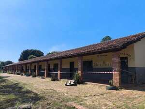 Paraguarí: dos instituciones en peligro de derrumbe y 125 en mal estado - Nacionales - ABC Color