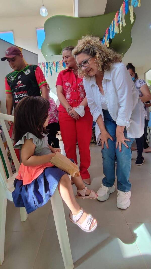 Cáncer infantil: Doctora cuenta cómo batallan