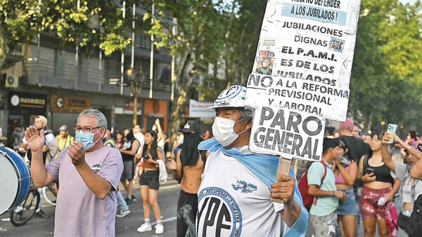 Huelga general en Argentina contra el proyecto de la reforma laboral