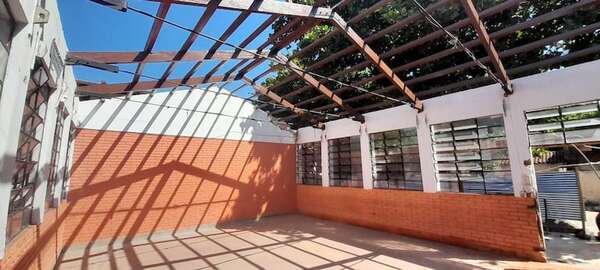 MEC: padres analizan no enviar a alumnos a la escuela por obras sin terminar en Luque - Nacionales - ABC Color