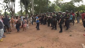 Disturbios durante desalojo en el asentamiento Primero de Marzo de Ypané