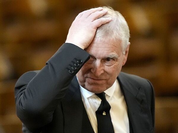 Popular / #MUNDO. ¡Encándalo en la Realeza!: Cae el expríncipe Andrés en operativo policial