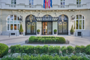 Un hacker se hospedó en hoteles de lujo de España por un centavo de euro la noche