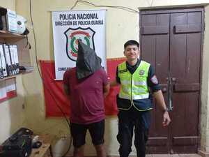 Popular / Llegó tatáre, tongueó a su doña ha upéi fue apresado