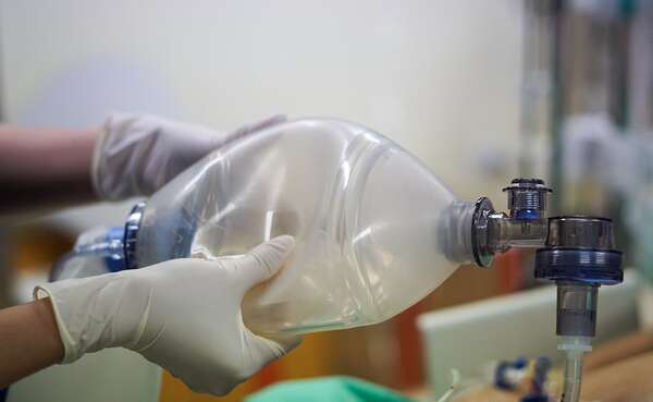 AUDIO: Apagón obligó a asistencia manual a pacientes en el IPS - A La Gran 7-30 - ABC Color