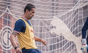 Alarma en Cerro Porteño: ¿Gustavo Velázquez llega al Superclásico?