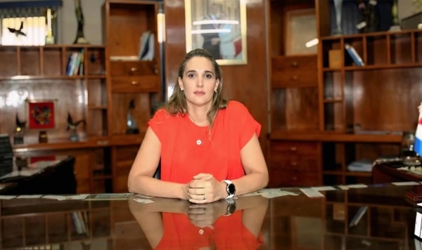 Natalia Borgognon asume la presidencia interina de Copaco tras internación de Óscar Stark