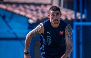 Se confirma lesión de Gustavo Velázquez y su ausencia para el Superclásico