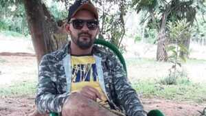 Grupo armado que secuestró a peón en Capitán Bado habría enviado una foto de él maniatado