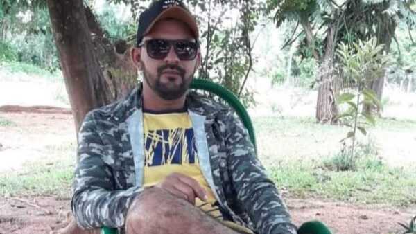 Grupo armado que secuestró a peón en Capitán Bado habría enviado una foto de él maniatado