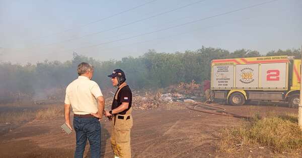 La Nación / Arduos trabajos para combate a incendios forestales e instan a respetar prohibición de quema