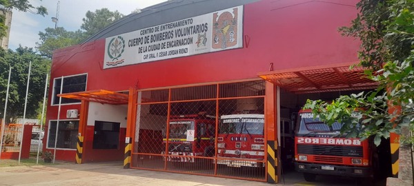 Cuerpo de Bomberos Voluntarios de Encarnación intensifica operativos por incendios y solicita apoyo ante alta demanda