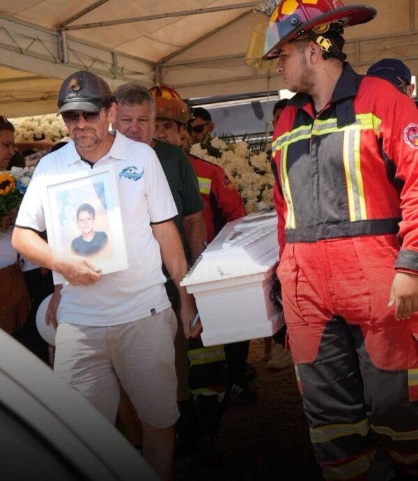 Multitudinaria despedida a Tobías: dolor y clamor de justicia tras la tragedia del raudal