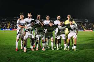 El Vancouver de Andrés Cubas se estrella contra la muralla del Cartaginés - Fútbol Internacional - ABC Color