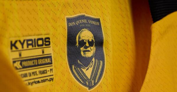 La Nación / Guaraní presentó su nueva camiseta en un homenaje a sus raíces