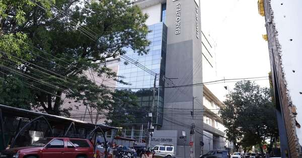 La Nación / Confirman validez de imputación por lavado de dinero contra  los directivos del banco Atlas