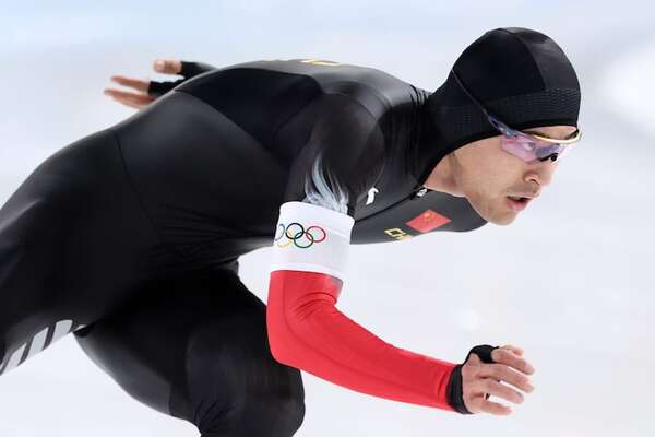 Milano-Cortina: Oro y récord en patinaje de velocidad, tercera, la vencida para el chino Ning - Polideportivo - ABC Color