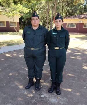 Nadie las ataja: Madre e hija se ¡van al cuartel!
